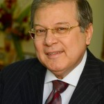 محمد يوسف رئيس مجلس إدارة الشركة القابضة للتامين