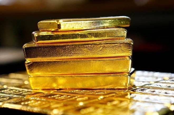 الذهب يتراجع بفعل بيانات أمريكية قوية واستمرار قلق المستثمرين بسبب