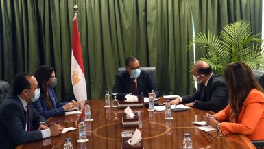 رئيس الوزراء: القطاع المالى غير المصرفى يلعب دورا محوريا فى دعم نمو الاقتصاد المصرى